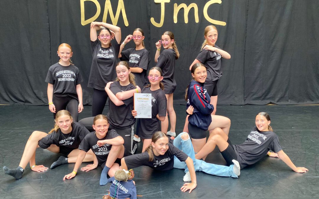 „Danzando“ vom SWR Sportclub Baden-Baden zählt zuden 10 besten Jugend-Tanzformationen JMC Deutschlands!
